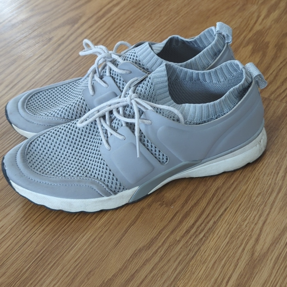 Zara Gray Flyknit Sneakers